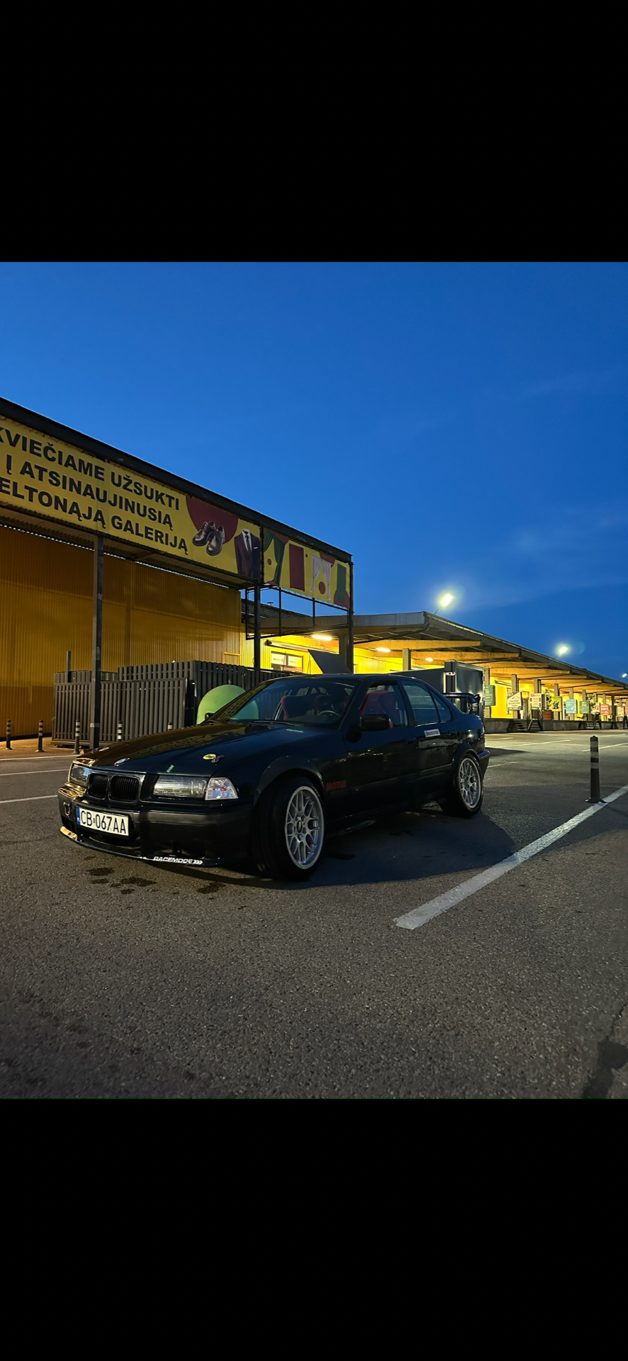 BMW 328i