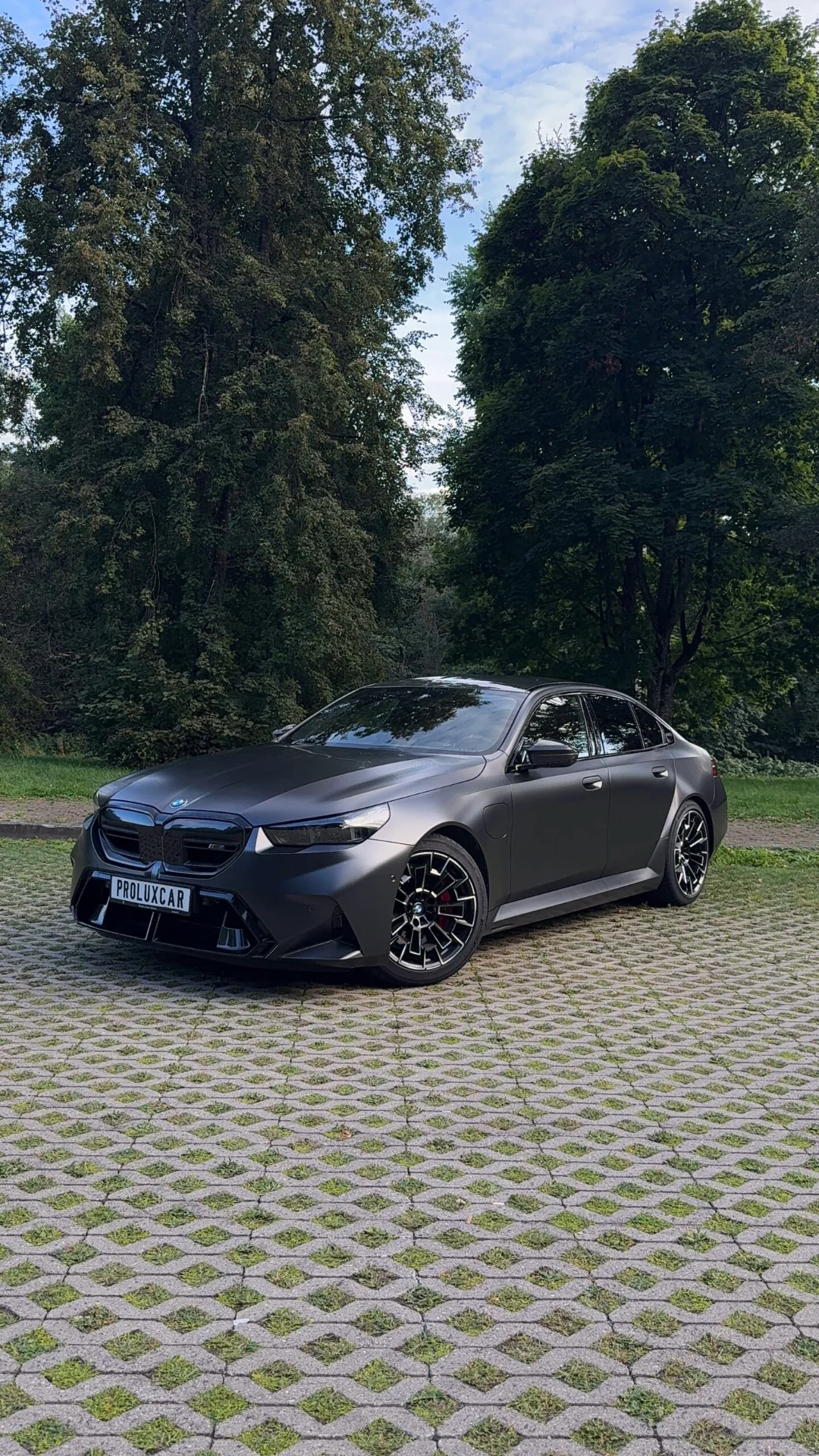 BMW M5 G90