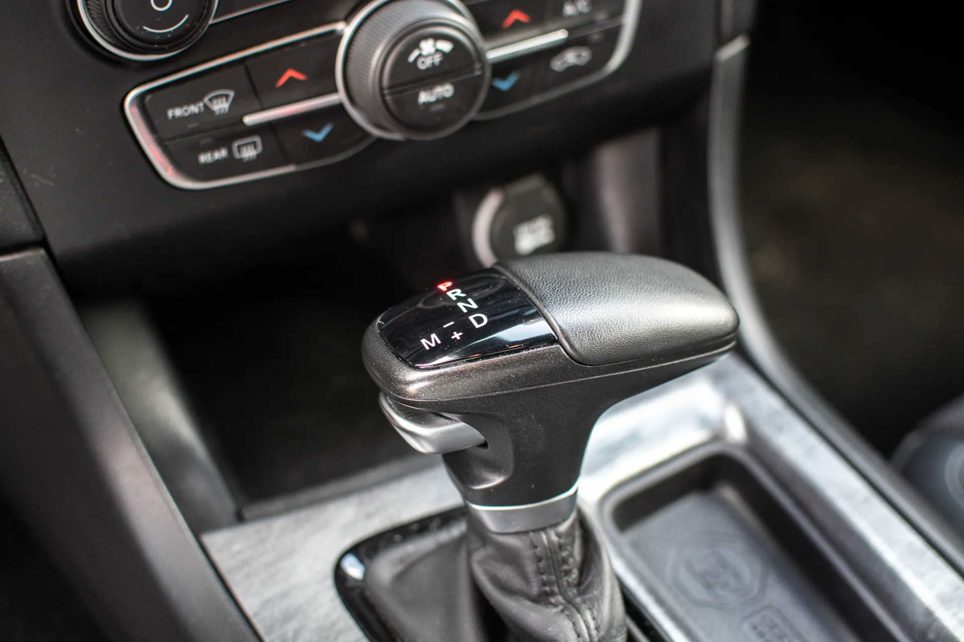 Dodge Charger - nuotrauka 38