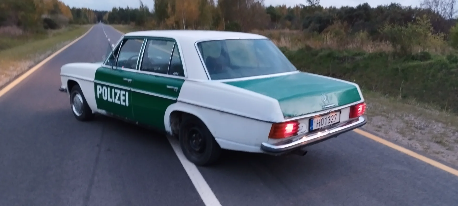 Mercedes-Benz w115 - nuotrauka 5