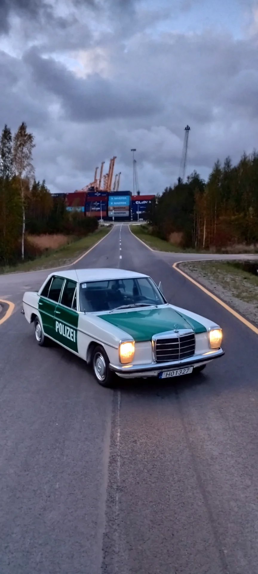 Mercedes-Benz w115 - nuotrauka 3