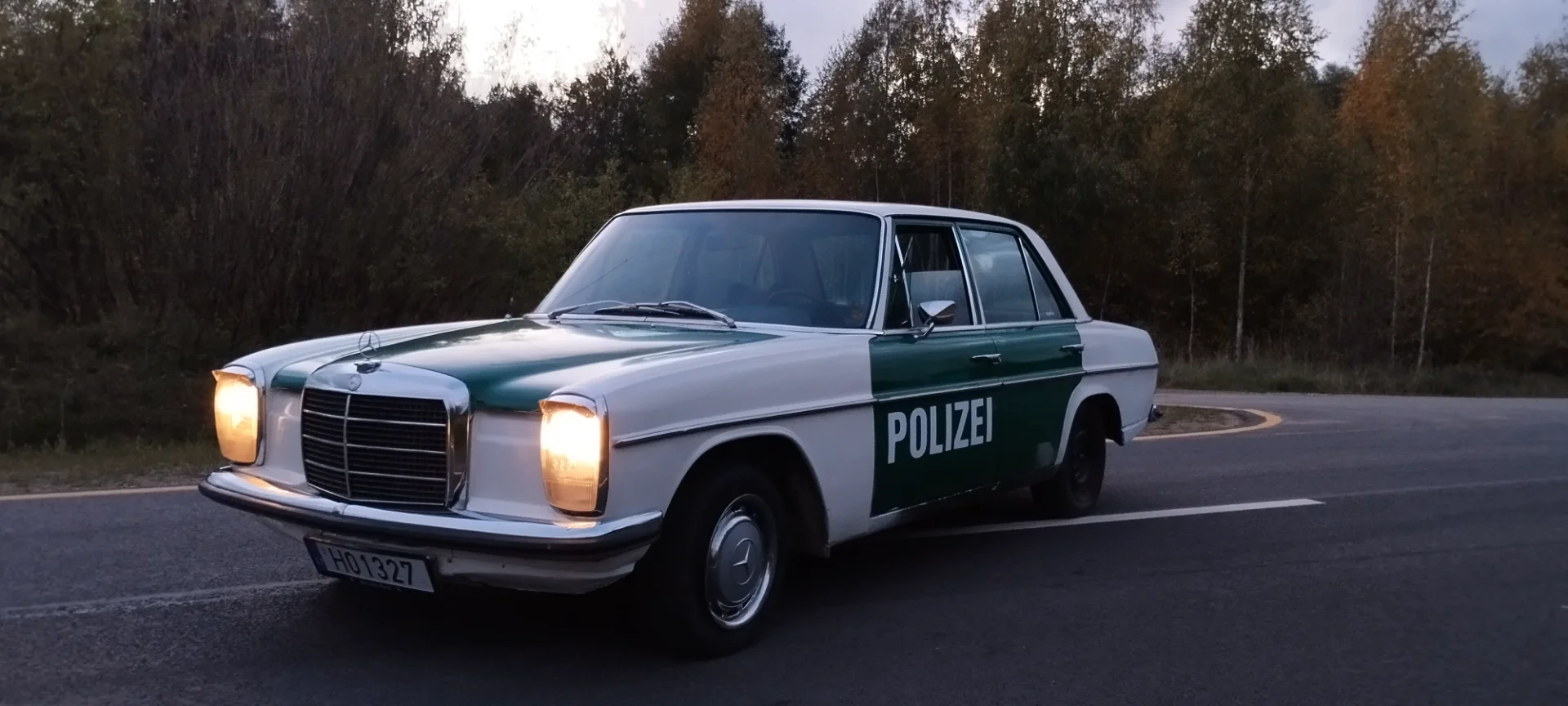 Mercedes-Benz w115 - nuotrauka 4