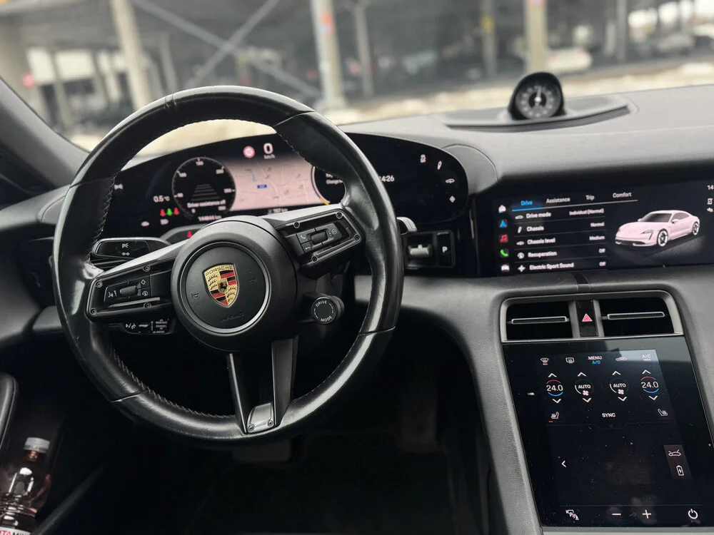 Porsche Taycan - nuotrauka 6